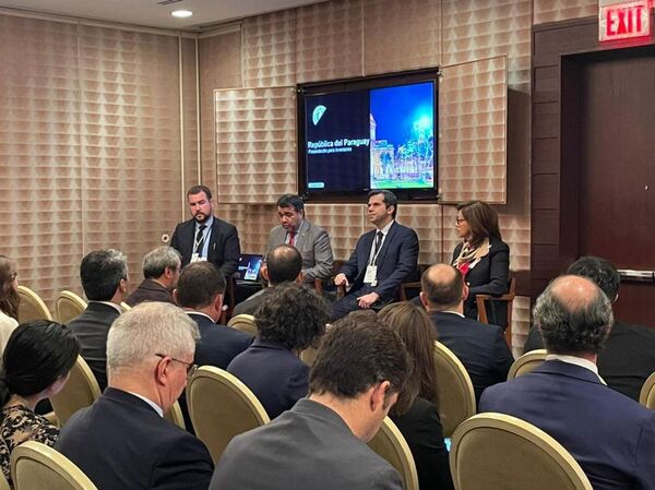 Itaú reúne al equipo económico de Paraguay con inversores internacionales en Washington DC