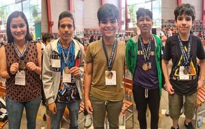 Estudiantes del Colegio San Roque de Coronel Oviedo ganan medalla de oro, plata y bronce en Olimpiada de Matemática – Prensa 5