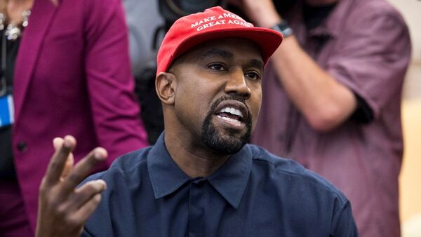 Kanye West adquirirá la polémica y conservadora red social Parler