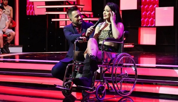 Carol de "Rojo" dejó el programa a causa de una lesión - Teleshow