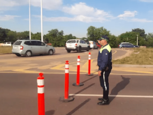 Parte de la Costanera Norte de Asunción permanecerá bloqueada hasta mediodía · Radio Monumental 1080 AM