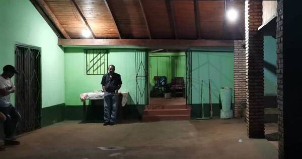 La Nación / Delincuentes asaltan una despensa y matan a un hombre en Itapúa