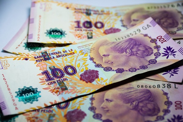 Argentina busca un nuevo acuerdo de precios ante la elevadísima inflación - Revista PLUS