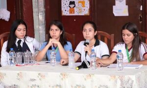 Estudiantes sostienen que plan educativo no implica ningún adoctrinamiento 
