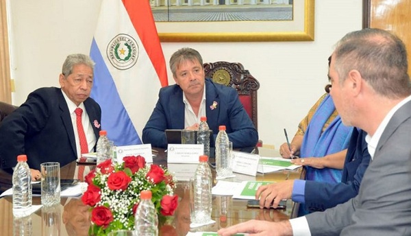 Reciben al nuevo presidente de Petropar y confirman 15 puntos para la próxima sesión