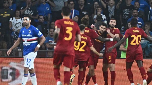 Roma vence con lo justo y sube a la zona de Champions League