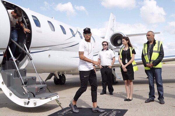 Neymar, juzgado en Barcelona a un mes del Mundial de Catar