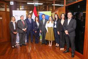MIC firma convenio para facilitar acceso a bancarización para pymes - .::Agencia IP::.