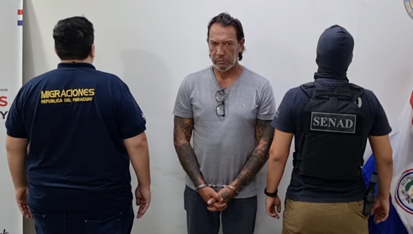 Diario HOY | Expulsan a “Andrezão”: Fue entregado a la Policía Federal del Brasil