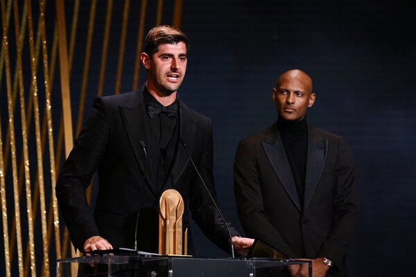Real Madrid acapara: Thibaut Courtois fue elegido el mejor arquero del mundo
