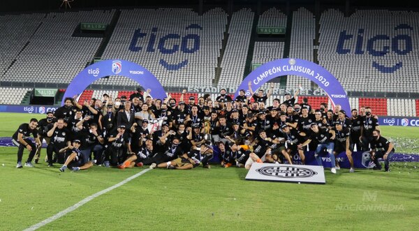 Fue campeón, se ofreció para volver y ahora demanda a Olimpia