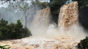 Turista cayó a las Cataratas del Iguazú cuando intentaba sacarse una selfie
