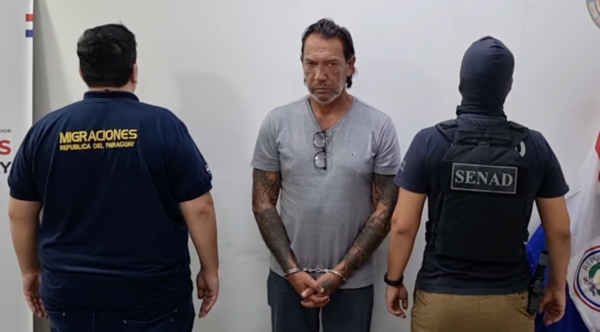 Expulsan a “Andrezão”: Fue entregado a la justicia de Brasil