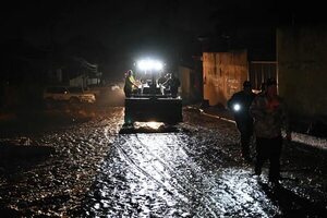 Suben a 54 los muertos y bajan a 8 los desaparecidos por deslave en Venezuela - Mundo - ABC Color