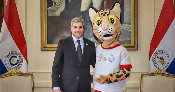 La Nación / Alta impopularidad de Abdo lo lleva a “colgarse” de Tiríka