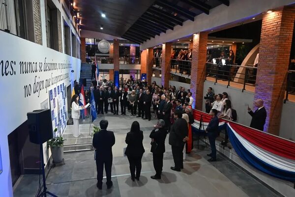 La Universidad Católica inauguró moderna explanada para sus estudiantes - Brand Lab - ABC Color