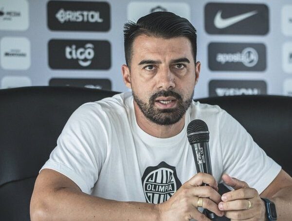Julio César Cáceres destaca la actitud de sus jugadores en el superclásico · Radio Monumental 1080 AM