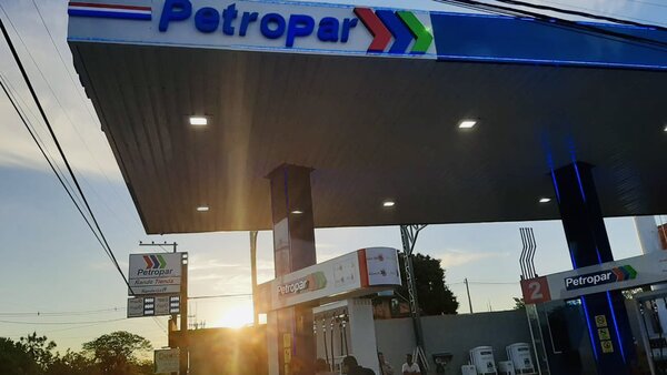 Petropar aplica nueva reducción de precios de nafta | Radio Regional 660 AM