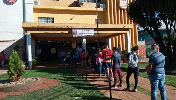 Recuperan pasaportes y cédulas extraviadas en CDE: “Fue una desprolijidad”, afirmó ministro del Interior - trece