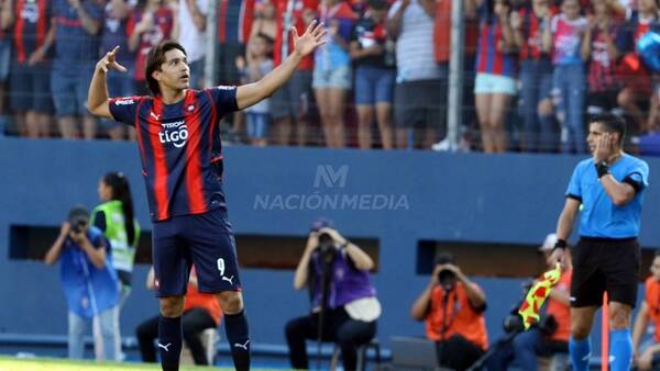 Crónica / [VIDEO] Presumió su gol: El mensaje que tiró Moreno Martins tras el superclásico