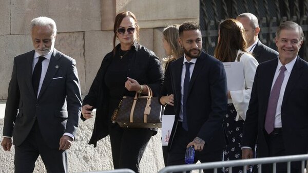 Neymar: "Mi corazón siempre quiso ir al Barça"