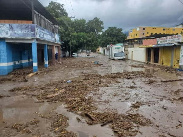 Venezuela: Desborde de un río deja al menos tres muertos - Unicanal