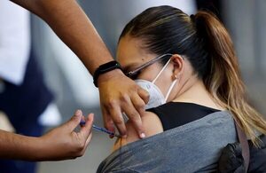 Inyección clásica o aerosol: científicos buscan el mejor método de aplicación de vacunas - Ciencia - ABC Color