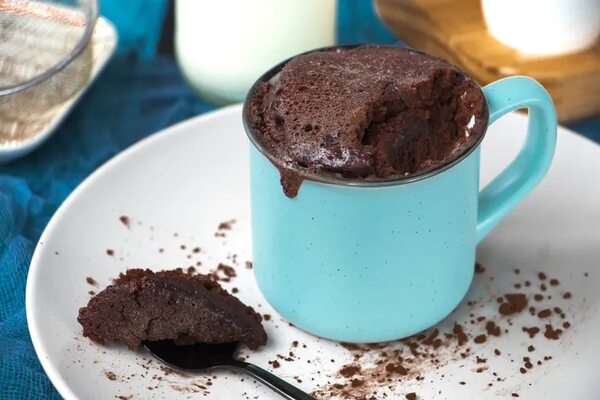 Empezá bien el día con este facilísimo brownie en taza - Gastronomía - ABC Color