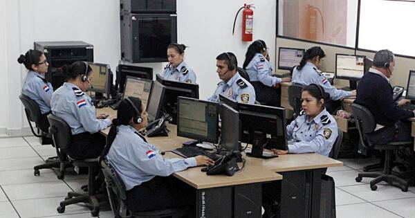 La Nación / Por falta de cabinas, 151 mil llamadas de emergencia al mes quedan fuera