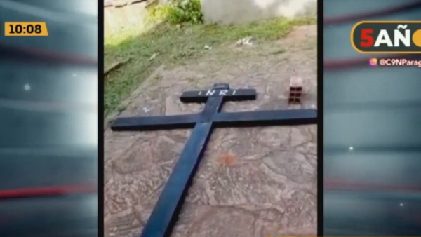 Arrancaron la cruz mayor de un cementerio en Areguá