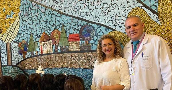 La Nación / Distinguen a peluquería que entrega pelucas a mujeres con cáncer