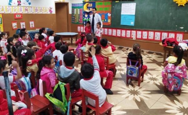Orientan a niños sobre cuidados de las mascotas