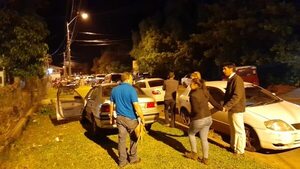 Descuidista roba una cartera con dinero a un vendedor de asaditos - Policiales - ABC Color
