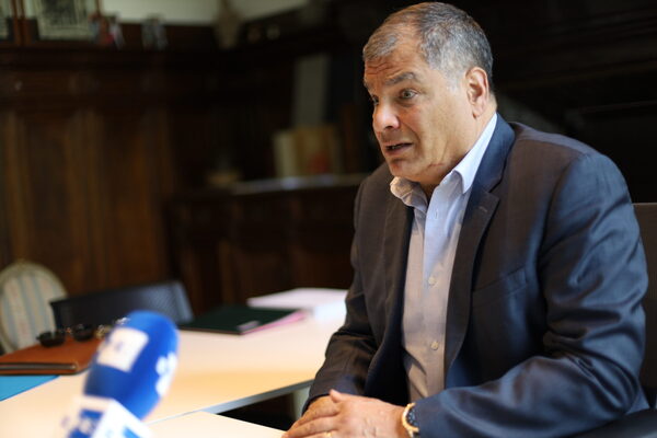 Rafael Correa se reúne con Cristina Fernández y presenta libro en Argentina - MarketData