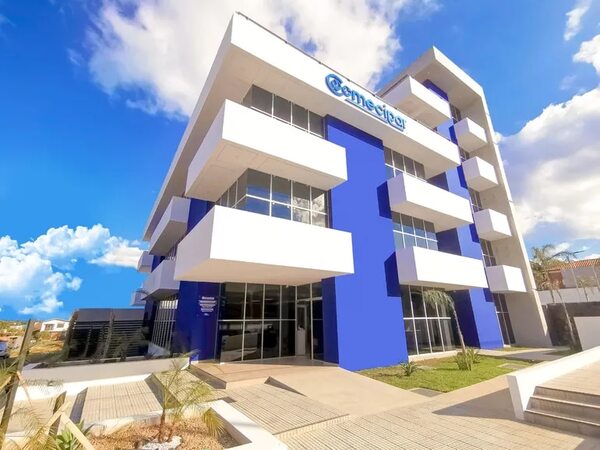 Marca presencia en ciudades pujantes - 50° Aniversario de Coomecipar - ABC Color