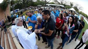 Tupãrenda: Cardenal pide reforma profunda del sistema sanitario