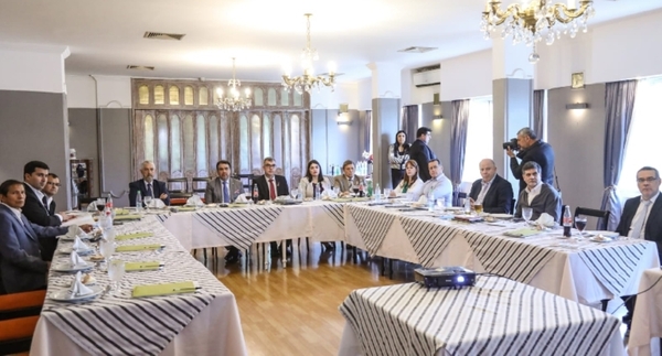 FEEI presenta avances y desafíos en áreas de salud y educación a legisladores