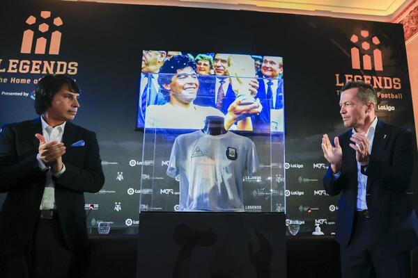 La camiseta de Maradona regresa a Argentina - El Independiente