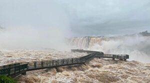Hallan cadáver en Foz, investigan si es el turista de las cataratas - Radio Imperio
