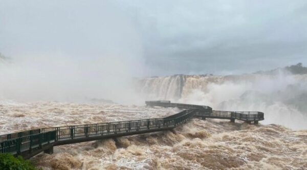 Hallan cadáver en Foz, investigan si es el turista de las cataratas - Radio Imperio
