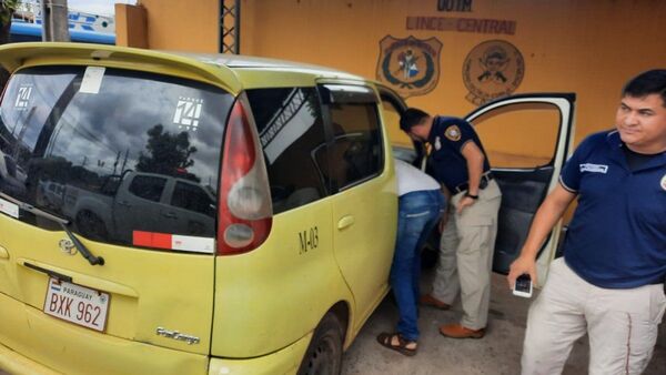 Motochorros disparan a un taxi y roban G. 300 millones