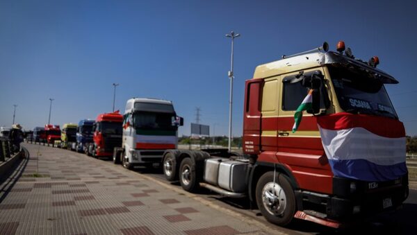 Camioneros amenazan con nuevas movilizaciones si el diesel no baja de precio a fin de mes - MarketData