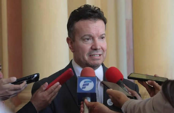 Carlos Arregui anuncia postulación para fiscal general del Estado - El Trueno