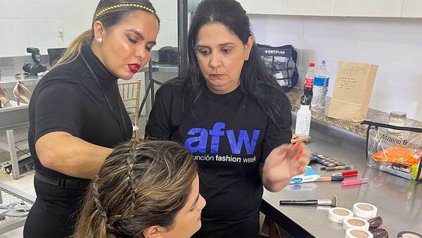 Internas trabajaron con reconocida maquilladora en el AFW