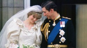 Subastan una rebanada del pastel de bodas de Diana y Carlos