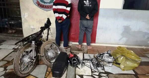 La Nación / Detienen a dos hombres por robar y desarmar motocicletas en Luque