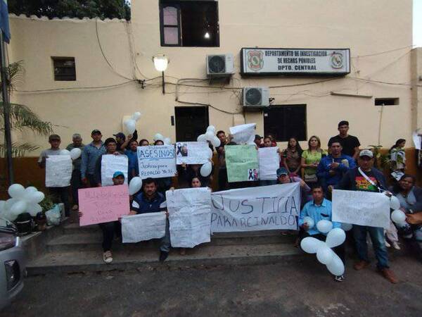 Crónica / Asesinado por motochorros: "Que los responsables vayan al fondo de Tacumbú", dijo su madre