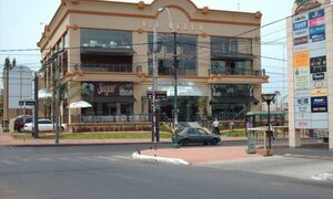 Personal de limpieza murió electrocutado en shopping chuchi