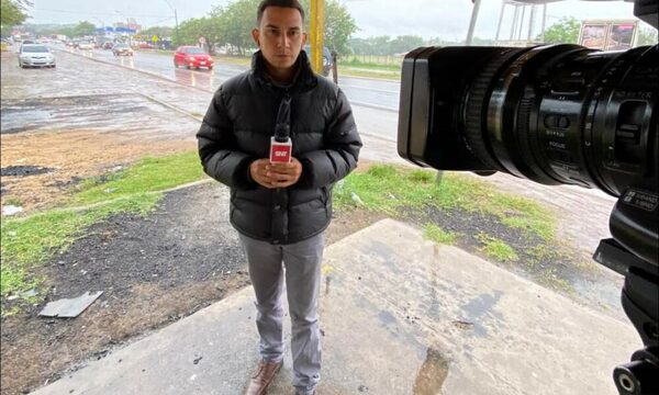 ¿Cronista de tv se fumó un porro en vivo?