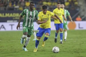 Frenazo del Betis ante un mejorado Cádiz, que sigue sin ganar en casa - Fútbol Internacional - ABC Color